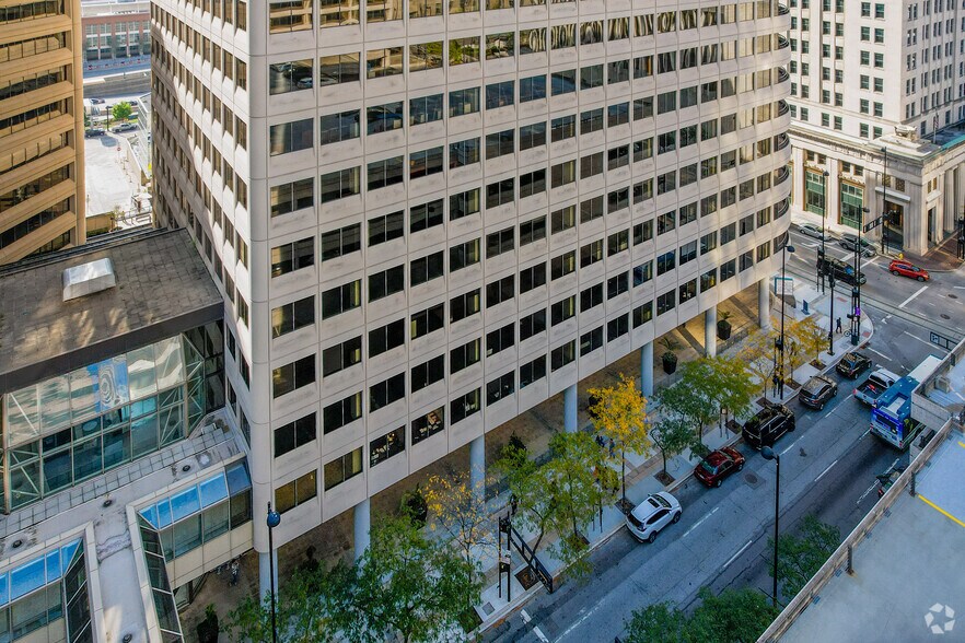 More Photos Of 201 E 4th St, Cincinnati Office For Lease