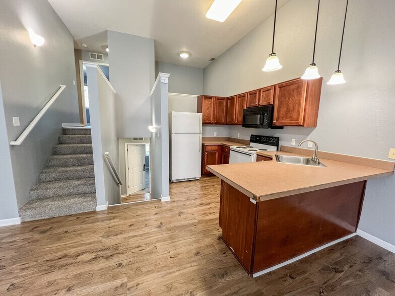 More Photos Of 15345 Venlo Pl, Big Rapids Apartments For Sale