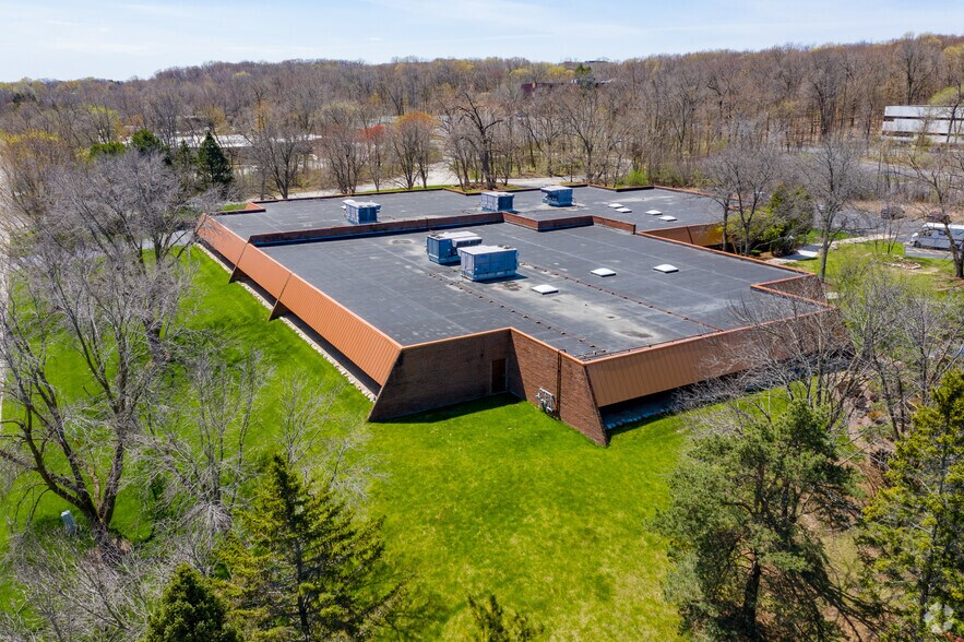 More Photos Of 333 Bishops Way, Brookfield Office For Lease