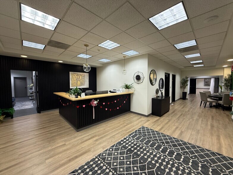 More Photos Of 2195 Larkspur Ln, Redding Office For Sale