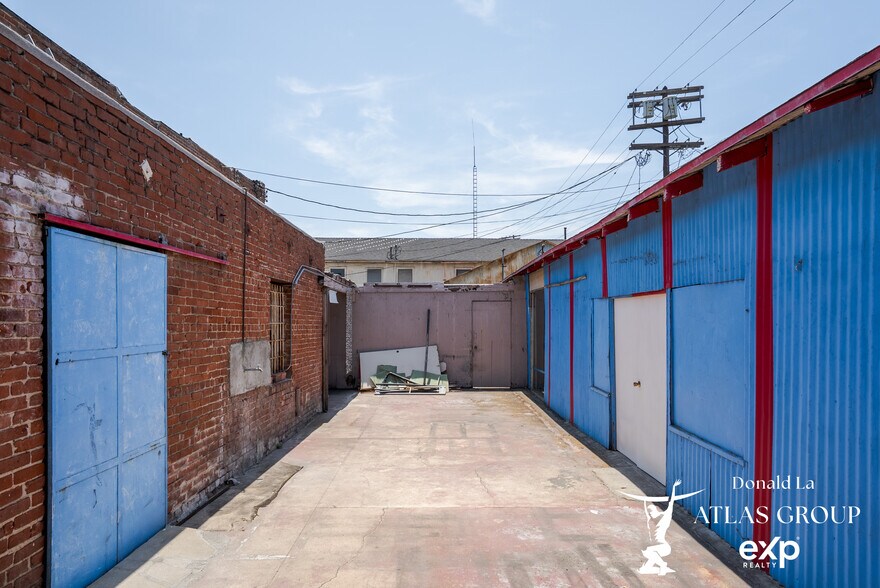 More Photos Of 115 N Western Ave, Los Angeles Storefront For Sale