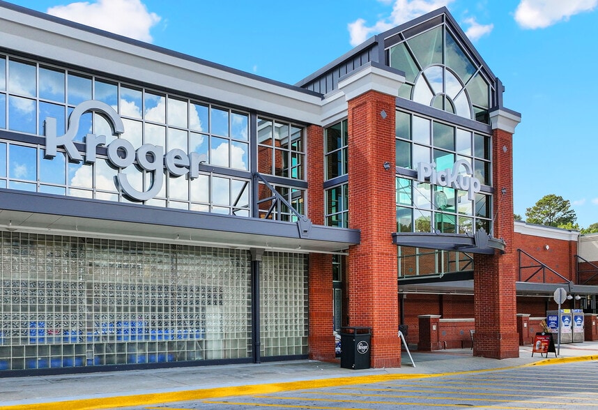 Primary Photo Of 3035 Centerville Hwy, Snellville Supermarket For Lease