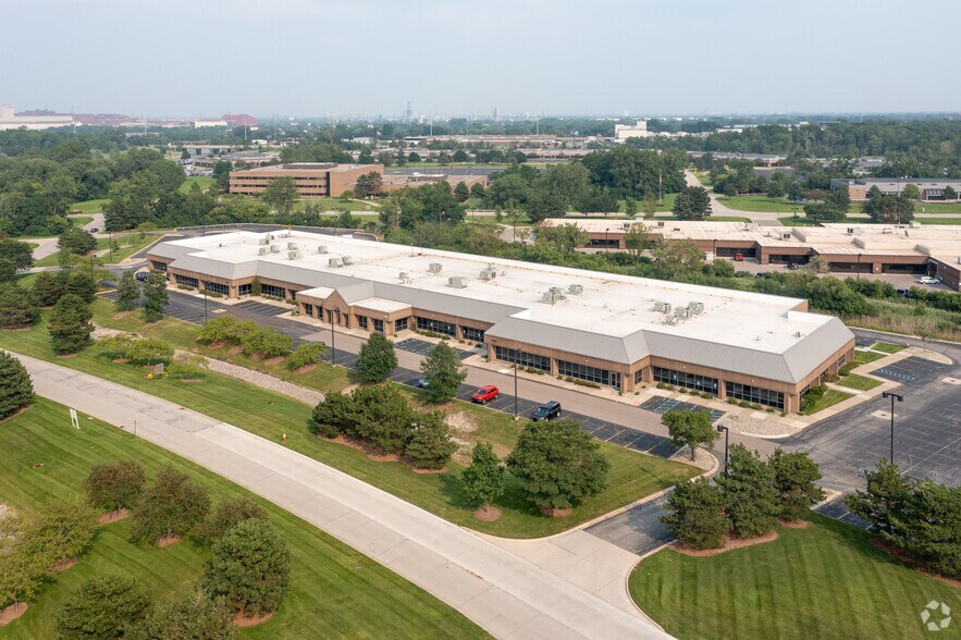 More Photos Of 17225 Federal Dr, Allen Park Research And Development For Sale