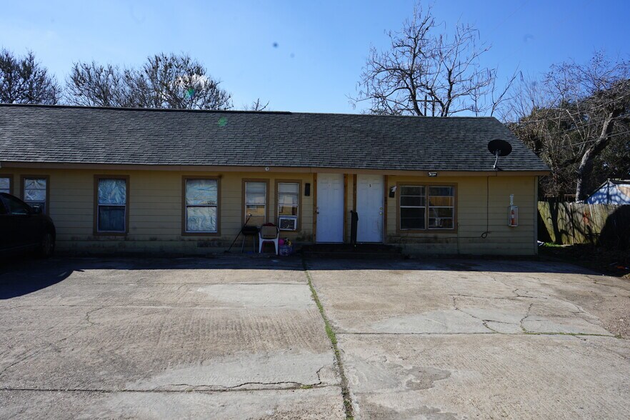 More Photos Of 1026 Miles St, Rosenberg Apartments For Sale