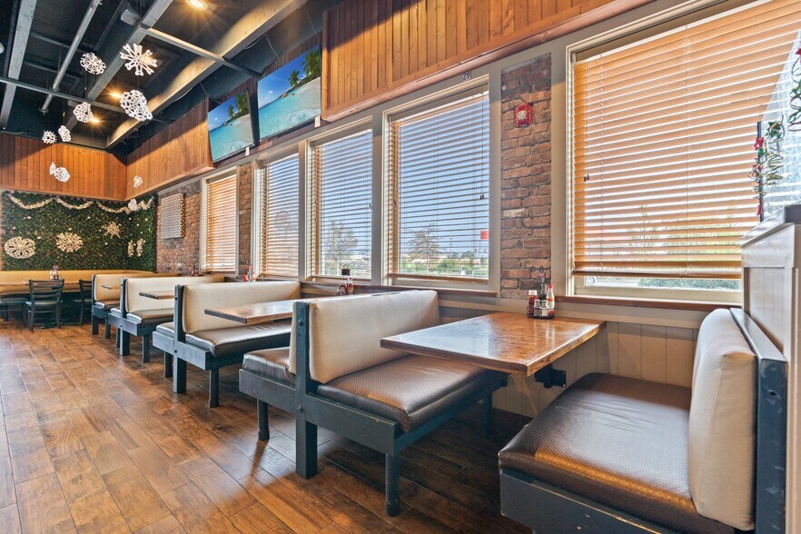 More Photos Of 8733/8739 Hwy 17 Bypass N Byp, Myrtle Beach Office For Sale