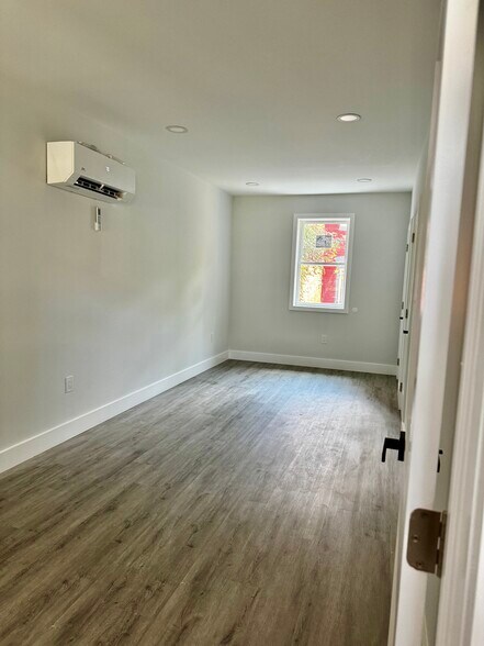 More Photos Of 1235 Pennsylvania Ave SE, Washington Storefront Retail Office For Sale