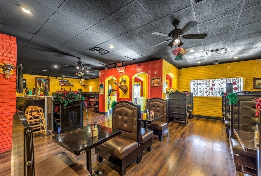 More Photos Of 1108 E Lake Mead Blvd, North Las Vegas Restaurant For Lease