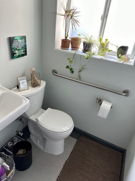 More Photos Of 3201-3215 Macarthur Blvd, Oakland Medical For Sale