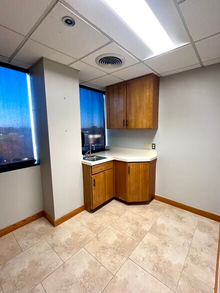 More Photos Of 1125 N Porter Ave, Norman Medical For Sale