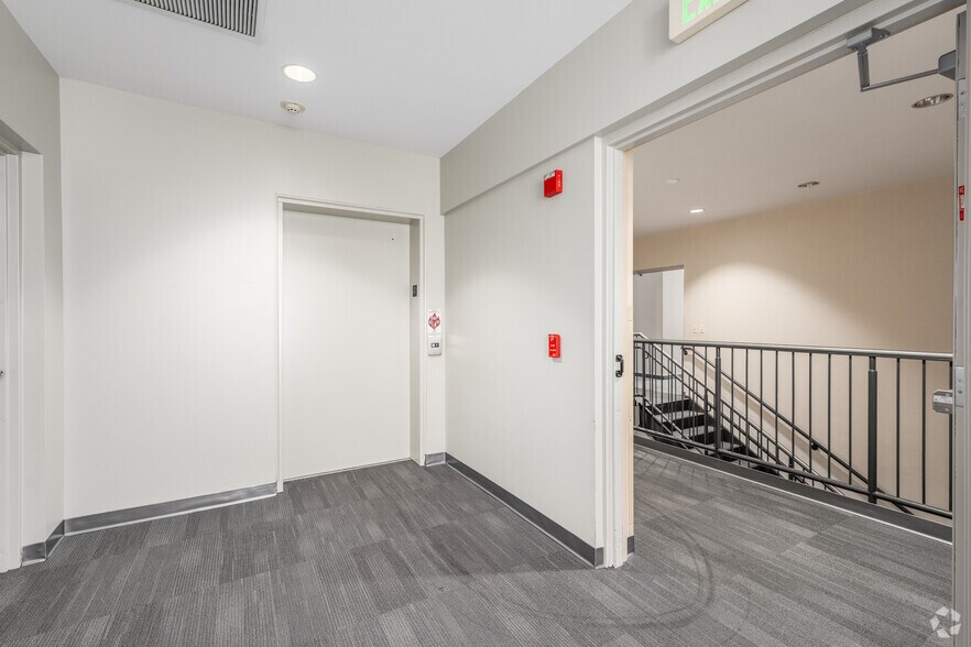 More Photos Of 10755 York Rd, Cockeysville Office For Sale