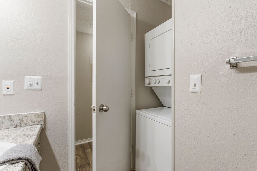 More Photos Of 6326 S 107th East Ave, Tulsa Apartments For Sale