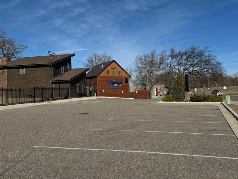 More Photos Of 501 Lake Ave, Fairmont Restaurant For Sale