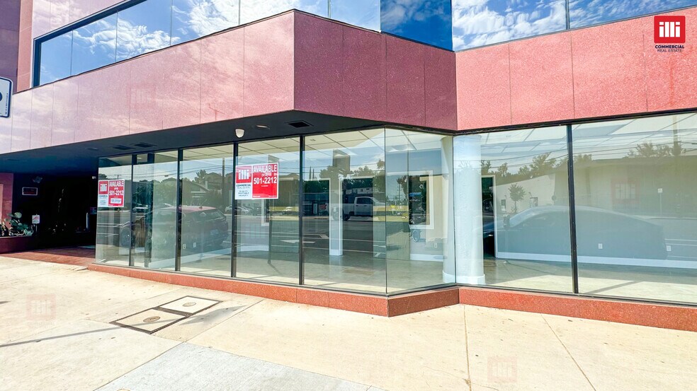 More Photos Of 22837 Ventura Blvd, Woodland Hills Office For Lease