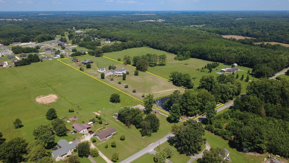More Photos Of 10674 Wall Triana Hwy, Toney Hospitality For Sale