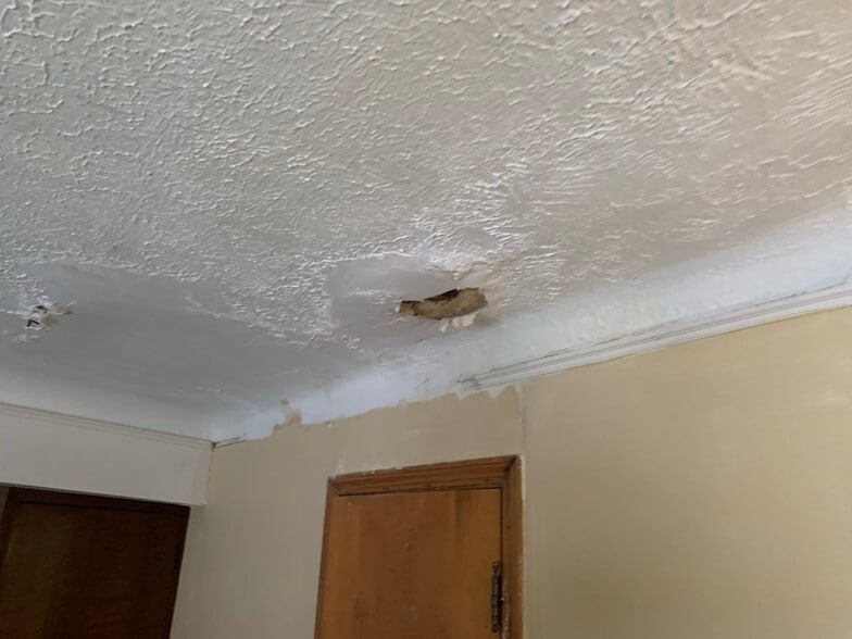 More Photos Of 2521 Noble Rd, Cleveland Heights Apartments For Sale