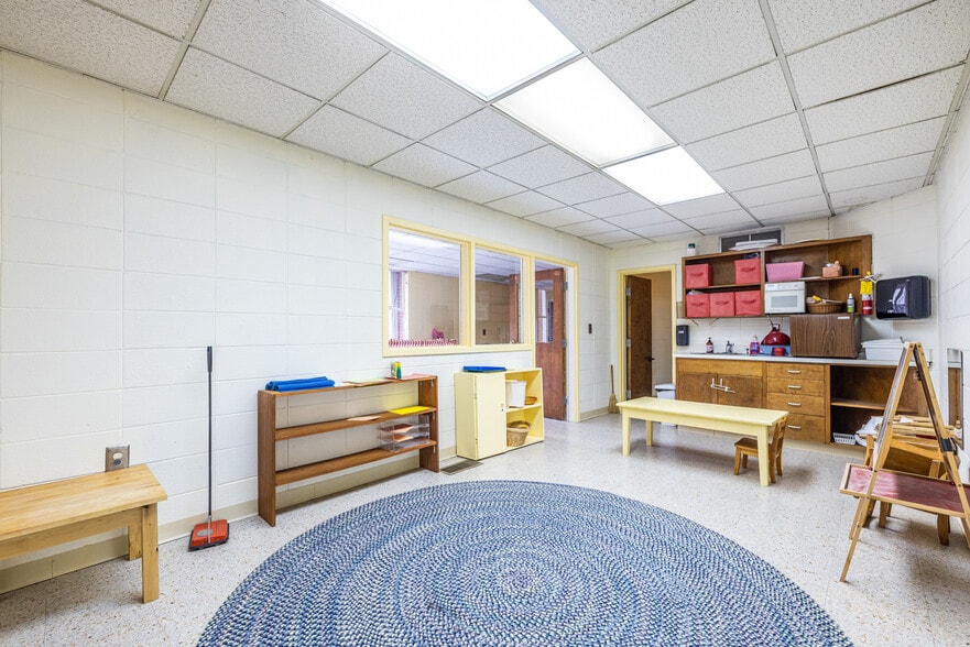 More Photos Of 1790 Lavista Rd NE, Atlanta Specialty For Lease