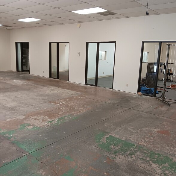 More Photos Of 308 W 14th St, Los Angeles Warehouse For Lease