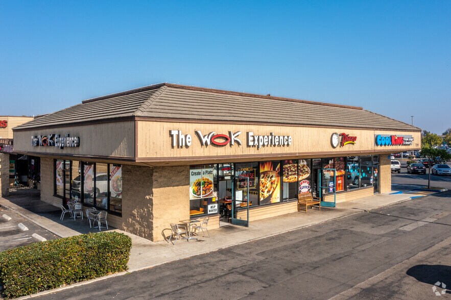 More Photos Of 7011 Warner Ave, Huntington Beach General Retail For Lease