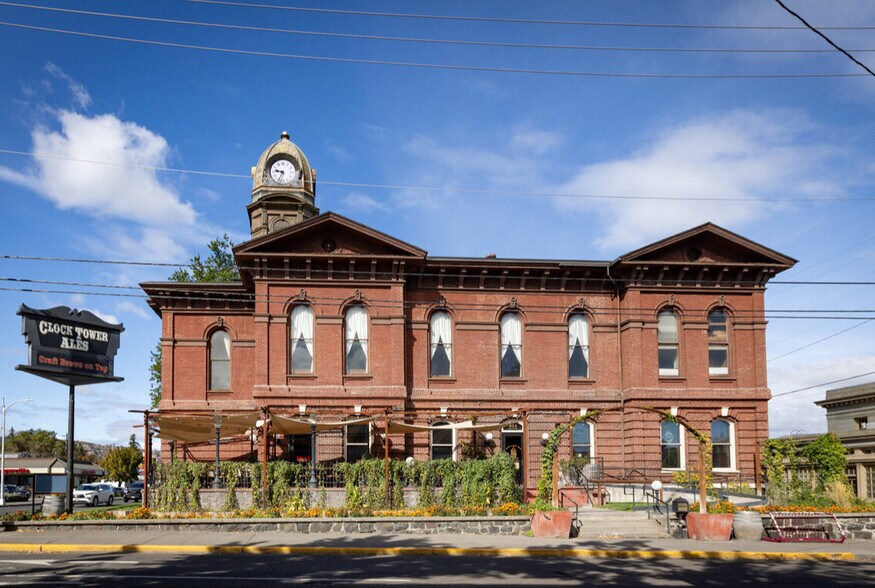 Primary Photo Of 311 Union St, The Dalles Restaurant For Sale