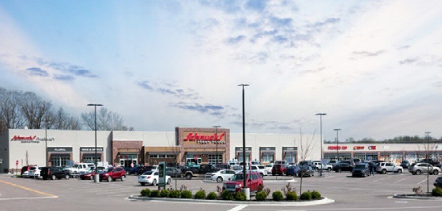 More Photos Of 600 E Boonville New Harmony Rd, Evansville Supermarket For Lease