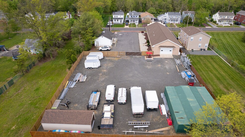 More Photos Of 37 S Main St, Windsor Office Residential For Lease