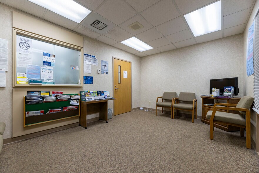 More Photos Of 360 Kingstown Rd, Narragansett Medical For Lease
