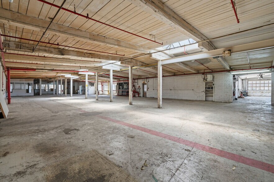 More Photos Of 40 Water St, Amesbury Warehouse For Sale