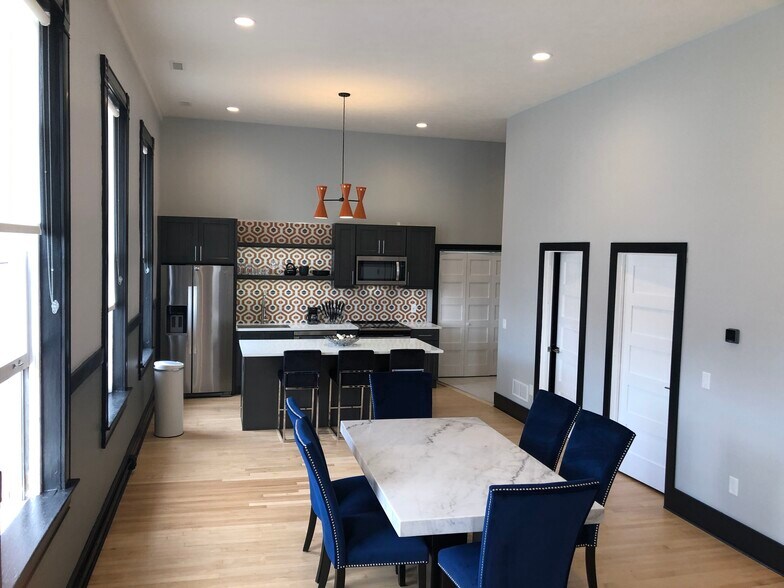 More Photos Of 115 NW 3rd St, Abilene Office Residential For Sale