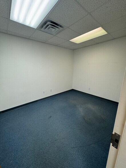 More Photos Of 110 Newton Bridge Rd, Athens Warehouse For Lease