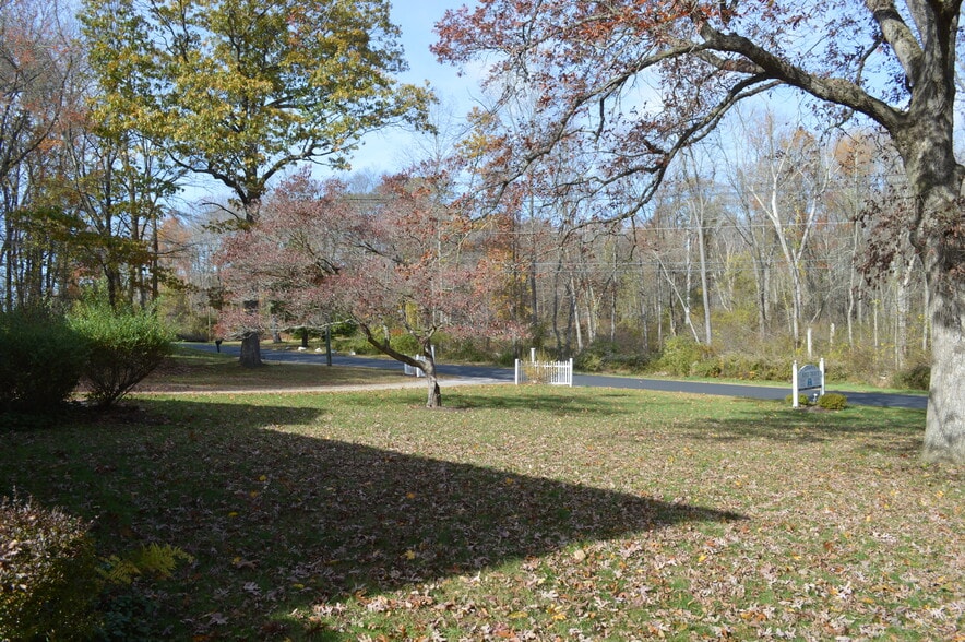 More Photos Of 857 Goshen Hill Rd, Lebanon Flex For Sale