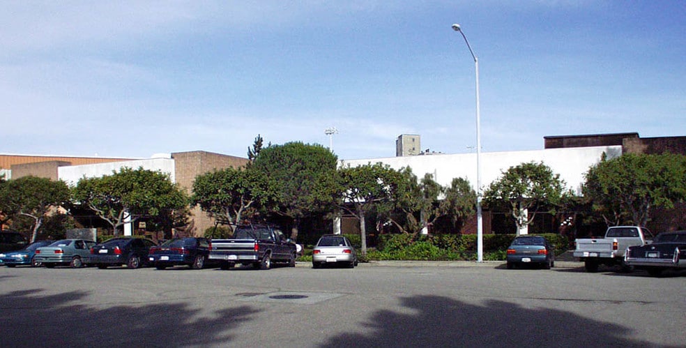 More Photos Of 1500 Burke Ave, San Francisco Manufacturing For Lease