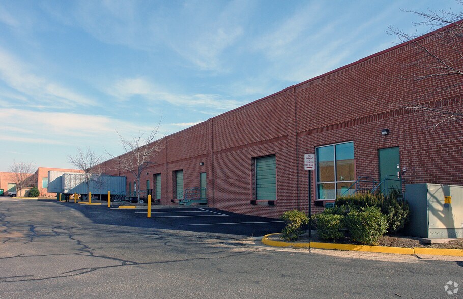More Photos Of 4212 Technology Ct, Chantilly Office For Lease