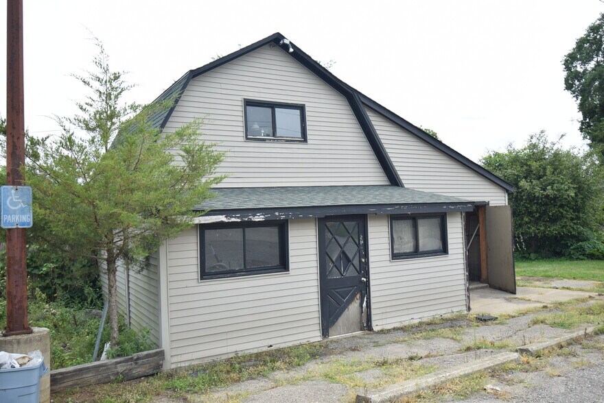More Photos Of 62840 Van Dyke Rd, Washington Restaurant For Sale