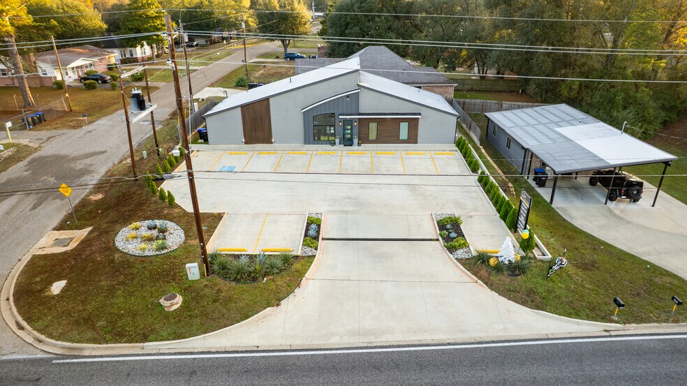 More Photos Of 4406 Judson Rd, Longview General Retail For Sale