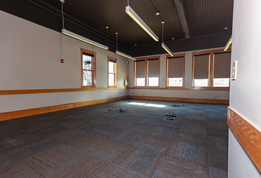 More Photos Of 154 Magnolia St, Spartanburg Storefront Retail Office For Lease