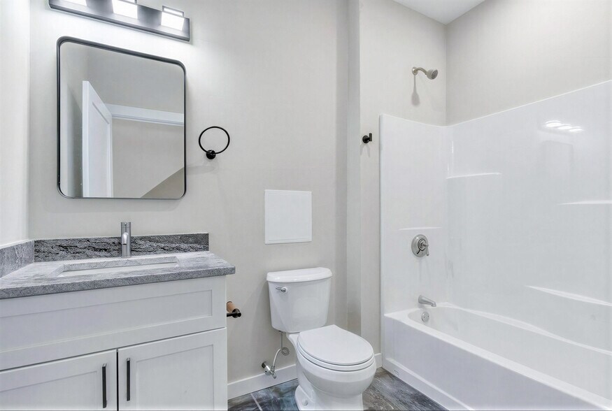 More Photos Of 72 Kendrick Ave, Woonsocket Apartments For Sale