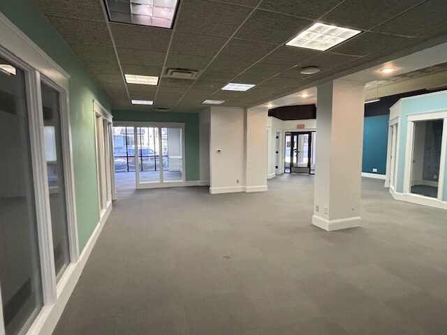 More Photos Of 201 N Clinton Ave, Saint Johns Storefront For Lease