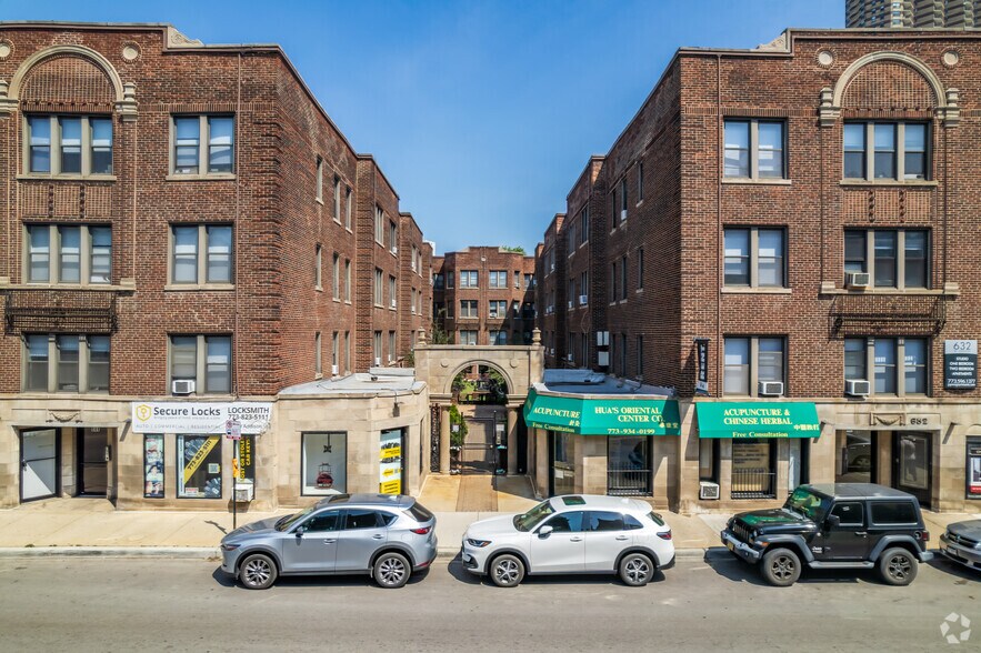More Photos Of 632-644 W Addison St, Chicago Apartments For Lease