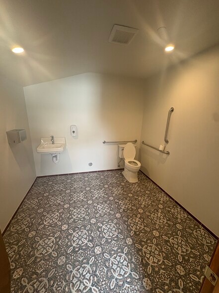 More Photos Of 264 Natchez St, Franklin Loft Creative Space For Lease