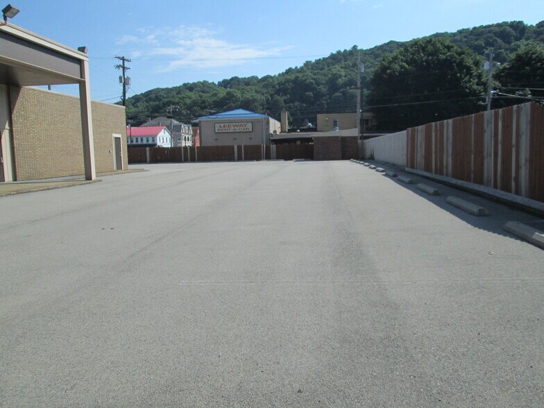 More Photos Of 200 S Water St, Kittanning Office For Sale