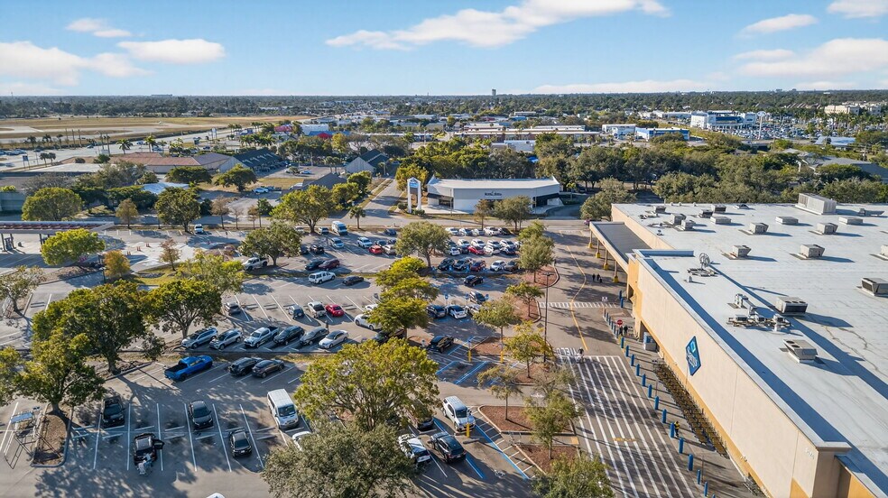 More Photos Of 5235 Ramsey Way, Fort Myers Office For Sale