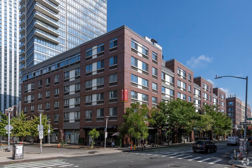 More Photos Of 20 N 5th St, Brooklyn Apartments For Lease