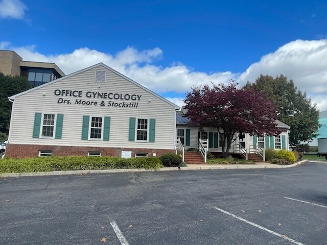 More Photos Of 5100 Bernard Dr, Roanoke Medical For Sale