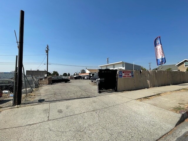 More Photos Of 803 E Holt Ave, Ontario Auto Dealership For Sale