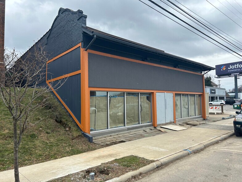 Primary Photo Of 2864 N High St, Columbus Restaurant For Sale