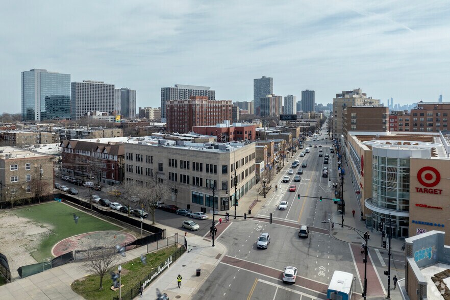 More Photos Of 1025 W Sunnyside Ave, Chicago Loft Creative Space For Sale