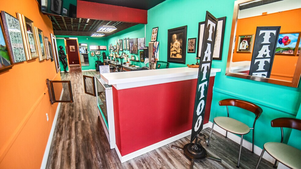More Photos Of 14000-14006 Pioneer Blvd, Norwalk Storefront For Sale