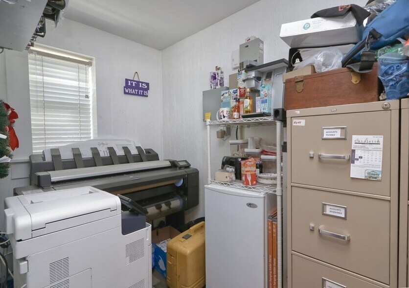 More Photos Of 16 Moreland St, Somerville Service For Sale