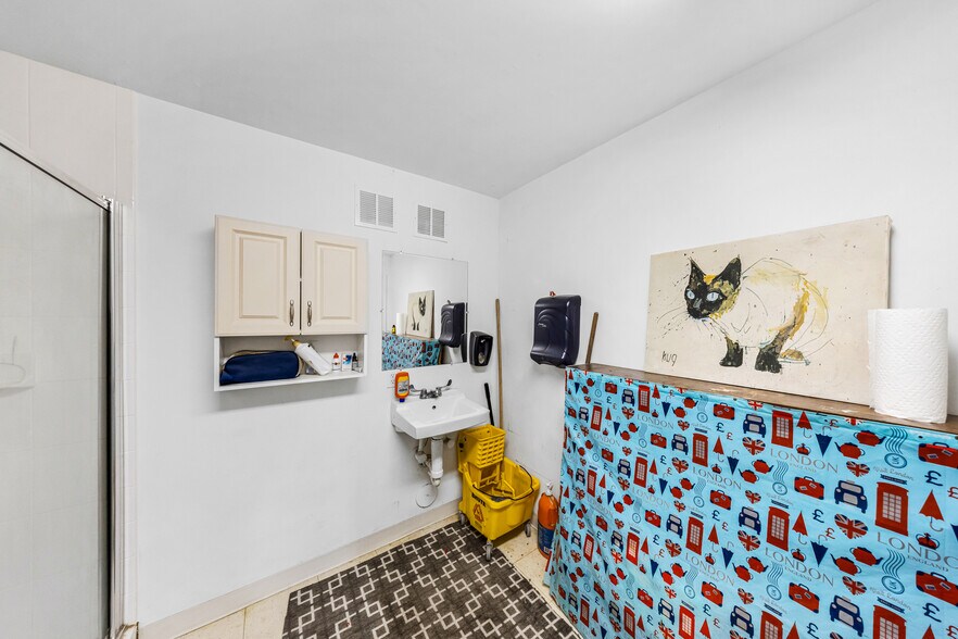 More Photos Of 3700-3718 SW 30th Ave, Fort Lauderdale Warehouse For Sale