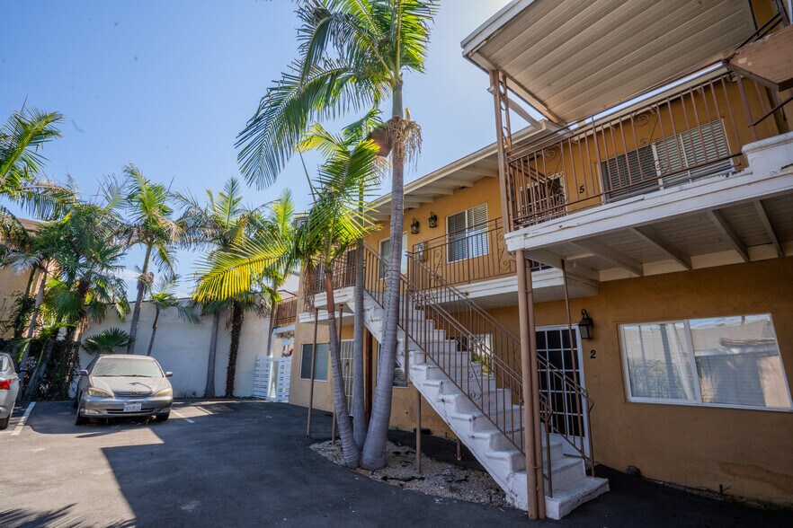 More Photos Of 3622 E 11th St, Long Beach Apartments For Sale